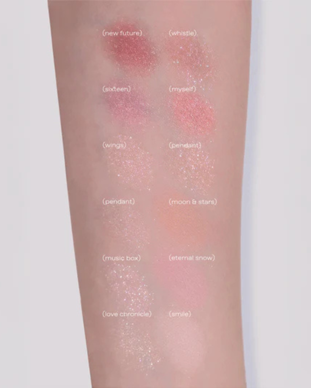 glow anime eyeshadow palette (full moon)