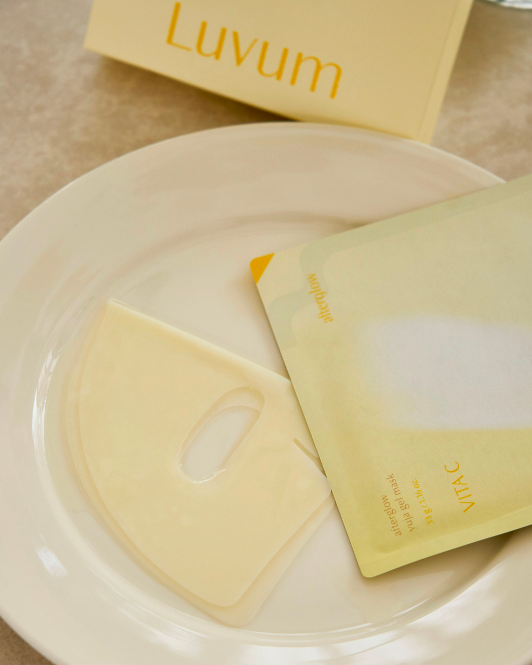 Luvum Afterglow Yuja Gel Mask