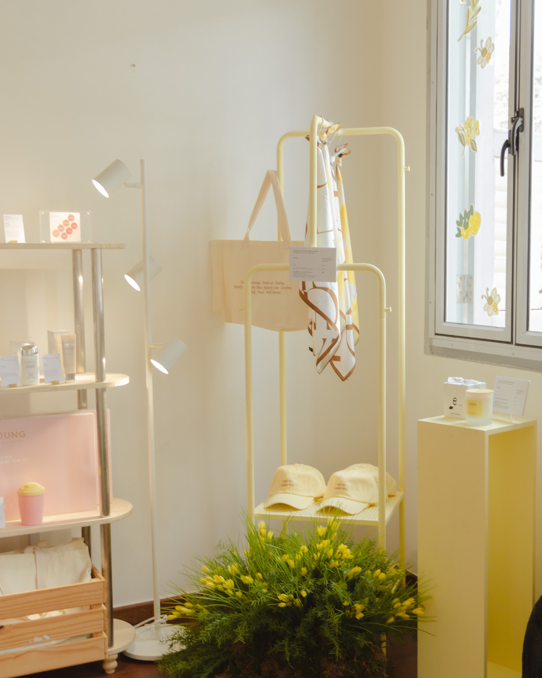 [Daily Vanity] Redeem a FREE exclusive Jung Island Tote Bag, Jung Beauty vouchers and more at the Ksisters Pop-Up!