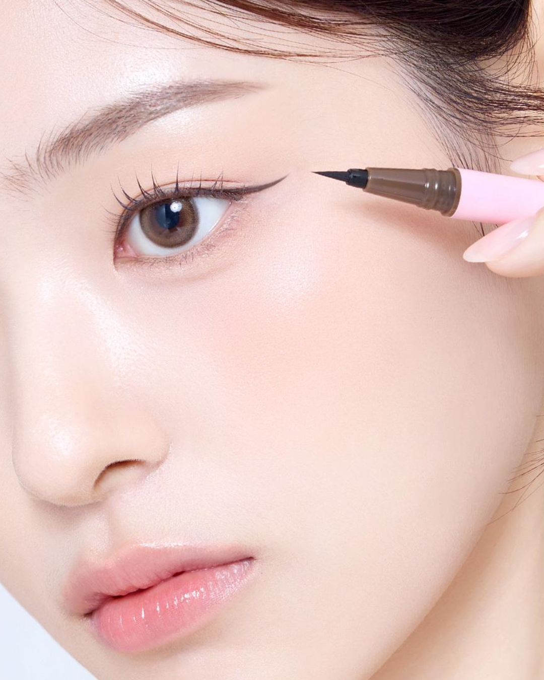 So Natural Super Fixx Slim Pen Eyeliner