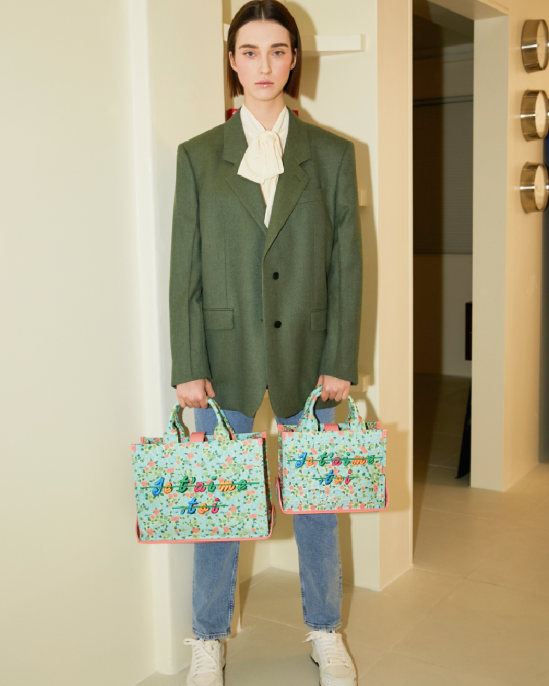 OUIOUI Je T'aime Dream Flower Bag (2 Sizes)